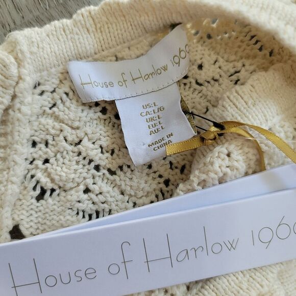 New House of Harlow Beige Crochet Back Button Tank Size Large - Picture 4 of 6